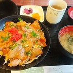 レストラン いんふぉ - 豚生姜丼 \720