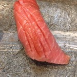 寿司栄 - 中トロの握り