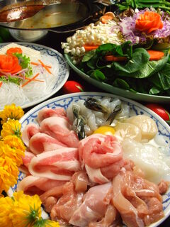 キンカーオ - タイスキ2色なべコース！