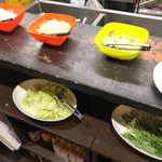 薬膳火鍋　yang yang - サラダサービス