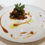 ロゼット - 三種のソース（パセリソース、フォンドボーソース、焦がしバターソース）の色味も絵画のように美しいです♡
      