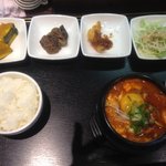 韓健食 - スンドゥブチゲ定食