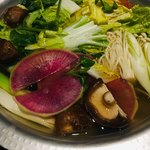 もつ唐と水炊きもつ鍋 由乃 - しゃぶしゃぶ鍋の野菜