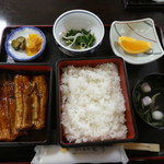 いとう - うなぎはご飯と別で2段で提供
