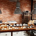 TINY BREAD & CAKE NATURA MARKET - 店内