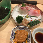 はらまさ - お造りは金目鯛と鯛。日本酒によく合います。