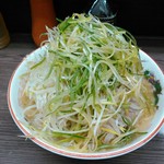 ラーメン二郎 - ネギ小ラーメン(麺少なめ)ヤサイマシマシニンニク