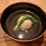 虎白 - お椀：穴子真丈 芽かぶ