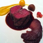 オルタシア - 蝦夷鹿もも肉の岩塩包み焼き　カボチャのピューレ　ポワブラードソース