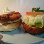 峰屋 - 自家製チキン竜田バーガー(^-^)/