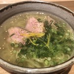 日本酒バル どろん - 〆のラーメン。鴨が甘く味付けされていて美味しかったです。