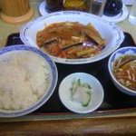 麻婆茄子定食（800円）はボリューム満点！
