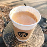 101950144 - 猫舌なので...フタを開けて冷まします