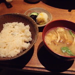 魚匠 銀平本店 - 鯛めし2人前（1人前1290円）　ナメコみそ汁　漬け物（2019年１月）