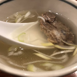 牛たん料理 閣 - テールスープはアッサリ系だが、旨味たっぷり。