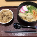 山田サービスエリア(下り線)レストラン　グリーンキッチン - ゴボウ天うどん 鶏めしセット