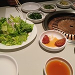 Yakiniku Seoul  - 突き出したち(19-02)