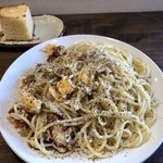 ナガタ店 - 玉子のパスタ、アンチョビ風味（pasta）