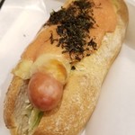 カフェ・ベローチェ - 焼きたてホットドック 博多明太(390円)