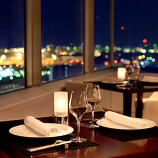 A sparkling view of the sea and sky from the top floor of the hotel♪ If you want to propose, this is the place!