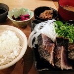 Tetsunabe Katsuwo - 『カツを』の藁焼き定食