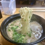 ラーメンセンター - 硬さ普通 細めしっかり麺