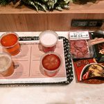プレッセ シブヤ デリ マーケット - クラフトビール 4種飲み比べとおつまみ