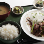 Grilled beef set meal