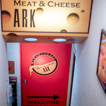 新宿 個室 肉&チーズ Meat&Cheese Ark - 