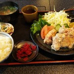 クリーク  - 鶏からあげ定食（800円）