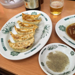 日高屋 - 餃子は酢胡椒で