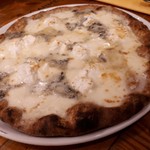 ピッツェリア パーレンテッシ - クアトロフォルマッジ