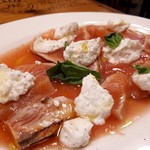 ピッツェリア パーレンテッシ - 桜鱒とリコッタチーズ　トマトのガスパチョソース　これまたうんまい＼(^-^)／