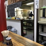 金ちゃんラーメン - 厨房