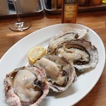 Cucina Italiana e Gastronomia CICCIO - スチームオーブンで焼き上げた活牡蠣 オリーブオイルで。