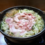 Sukiyaki shabu shabu kaiseki ryouri azuki - すき焼きです