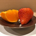 うを徳 - 水菓子（せとか + 徳島 佐那河内産 さくらももいちご）