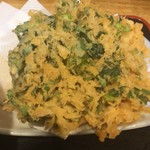 立喰いそば とんがらし - 分厚い春菊