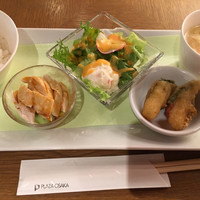 中国料理 大湖苑  - サラダなどセット (´∀｀)
