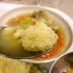 JICA関西 - クスクスを浸して食べるのがモロッコ流