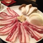 合鴨・白金豚専門店 韓国料理 板 PAN - 【板-PAN】白金豚サムギョプサル