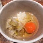 鳥茂 - 白菜古漬けと生卵ご飯