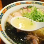 ラーメン坊也哲 - 優しい塩味もイイですね！！