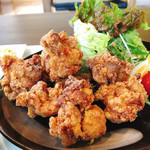 きっちん福 - 鳥の唐揚げ ズームイン