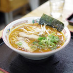 Hongoupakingueriakudarisensunakkukona - 般若ラーメン赤