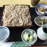 Hihara - ざるそば¥700はコスパ最高。