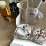 白亜館 - 皮がしっかり目でクリームは濃厚だけどくどくない。塩気が効いていて苦味のあるビールによく合いました笑