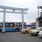 鴨鶴 - 鴨居神社の鳥居が目印