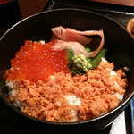 花善 - 鮭いくら丼