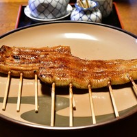 明神下 神田川 - 蒲焼@4,000円：初期状態。ほぼ全景